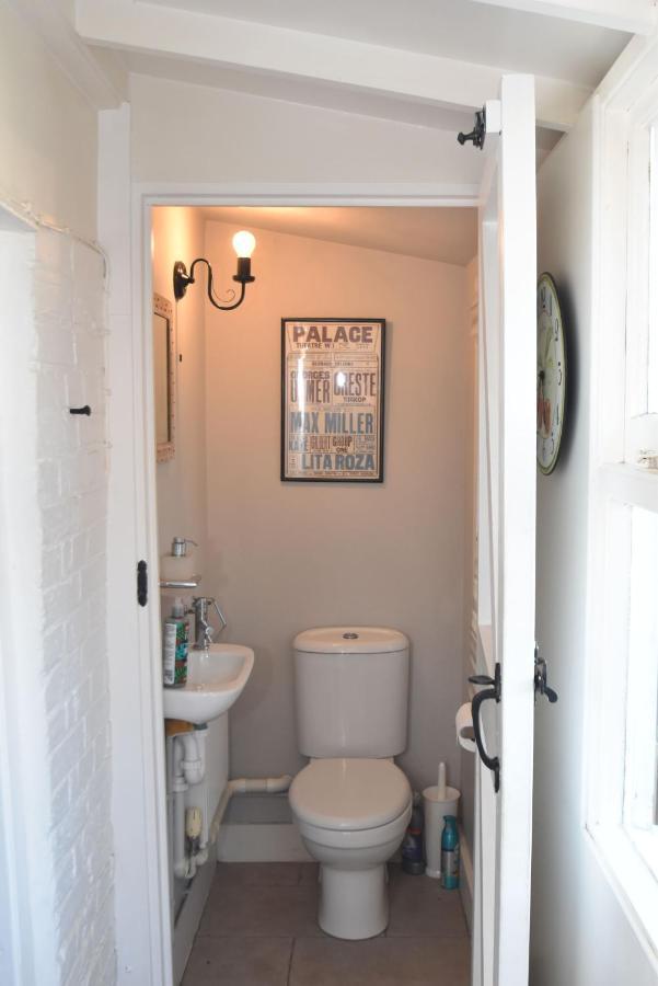 Rose Mullion Cottage Pett Exterior photo