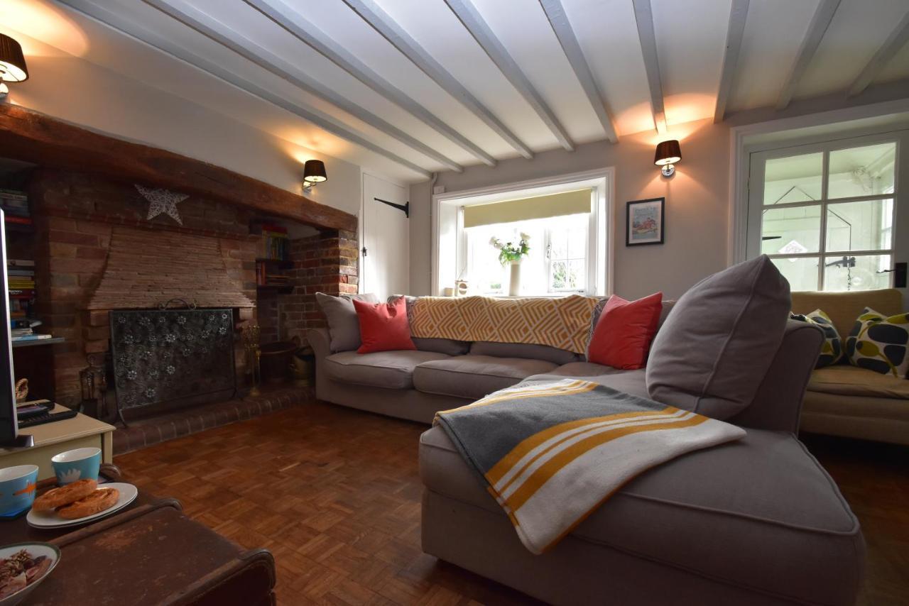 Rose Mullion Cottage Pett Exterior photo